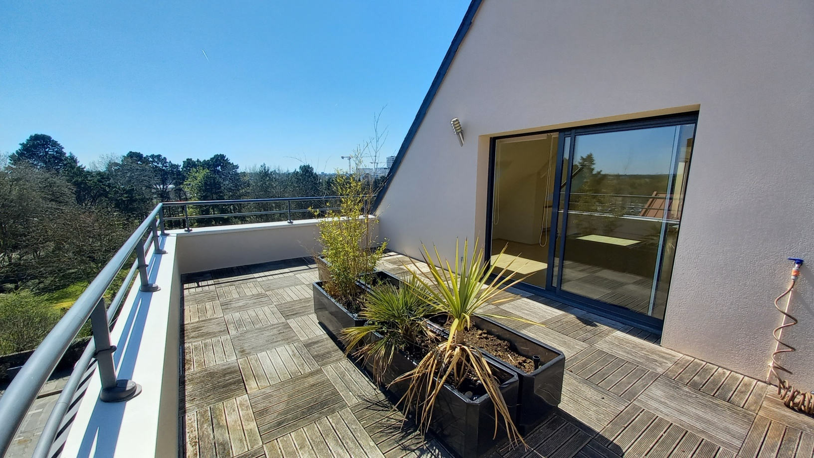 RENNES JEANNE D'ARC Superbe dernier \u00e9tage 130 m\u00b2 habitables
