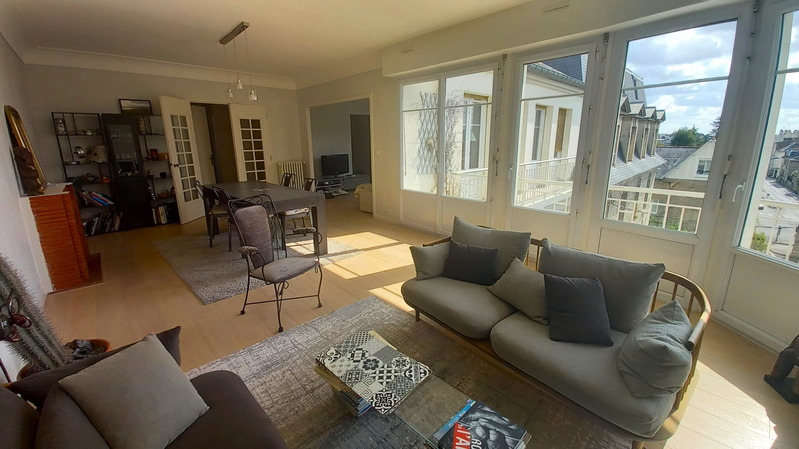 Bel appartement 116 m\u00b2 habitables lumineux RENNES THABOR et son studio 2